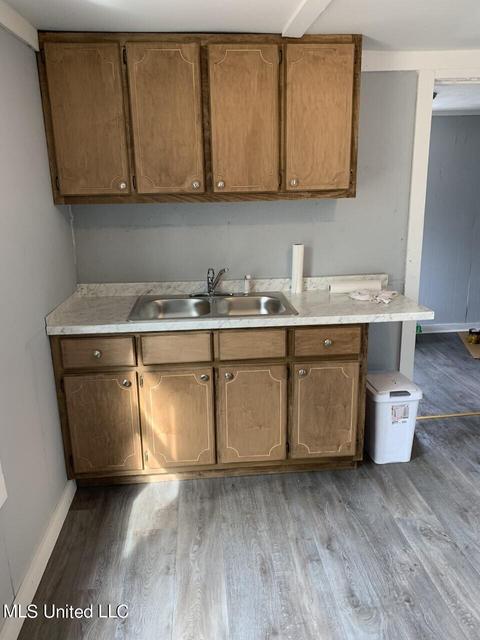 634 E Adams St, Kosciusko, MS 39090 photo 2