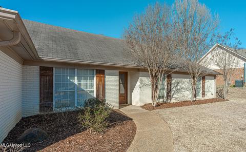 606 Honeysuckle Dr, Madison, MS 39110 photo 4