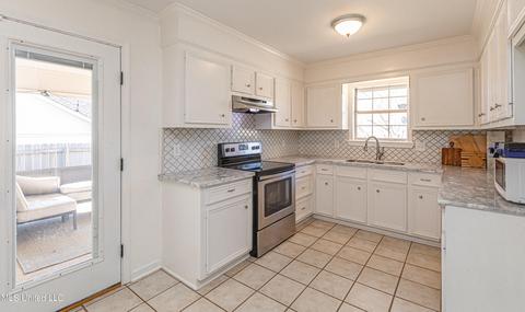 606 Honeysuckle Dr, Madison, MS 39110 photo 14