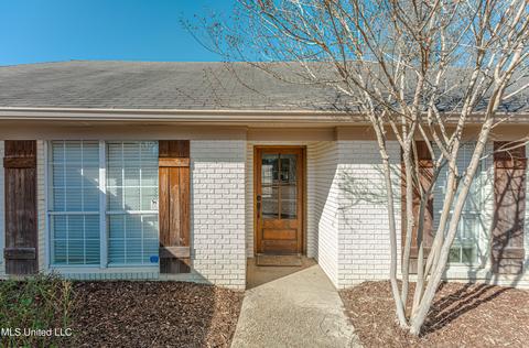 606 Honeysuckle Dr, Madison, MS 39110 photo 5