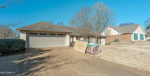 606 Honeysuckle Dr, Madison, MS 39110 photo 2