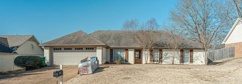 606 Honeysuckle Dr, Madison, MS 39110 photo 1