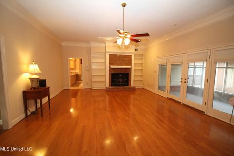 320 E Green T Lk, Hernando, MS 38632 photo 3