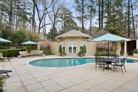 3944 Greentree Pl, Jackson, MS 39211 photo 1