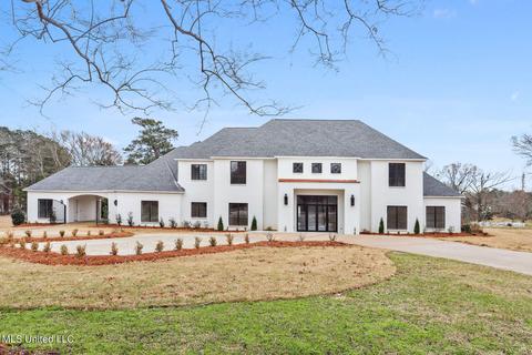 100 Bridgewater Xing, Ridgeland, MS 39157
