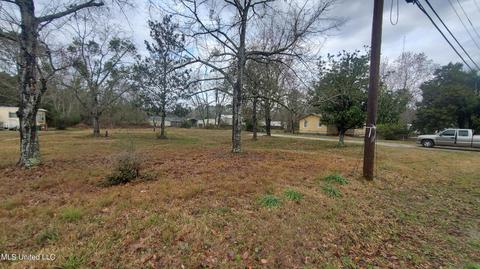 2013 Brasher Rd, Biloxi, MS 39532 photo 2