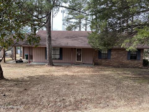 19 Pinecrest Dr, Macon, MS 39341 photo 1