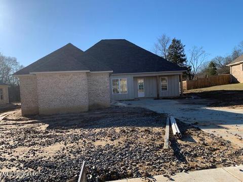 174 Catherine, Clinton, MS 39056