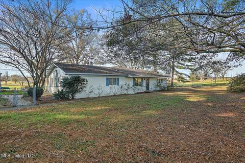 1767 Monterey Rd, Florence, MS 39073 photo 1