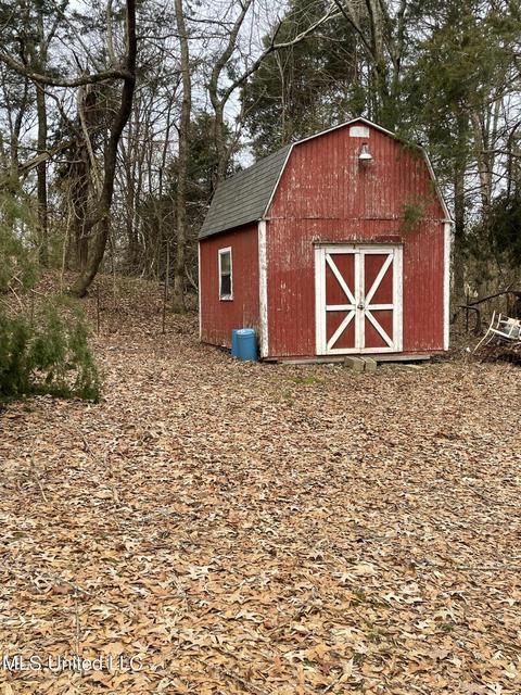 953 Walker Rd, Coldwater, MS 38618 photo 9