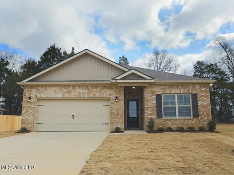 8663 Mary Frances Dr, Southaven, MS 38671