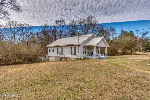 3011 County Line Rd, Crystal Springs, MS 39059