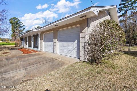 1276 Plantation Blvd, Jackson, MS 39211 photo 3