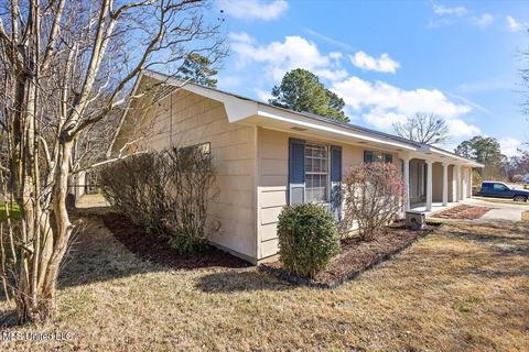 1276 Plantation Blvd, Jackson, MS 39211 photo 2