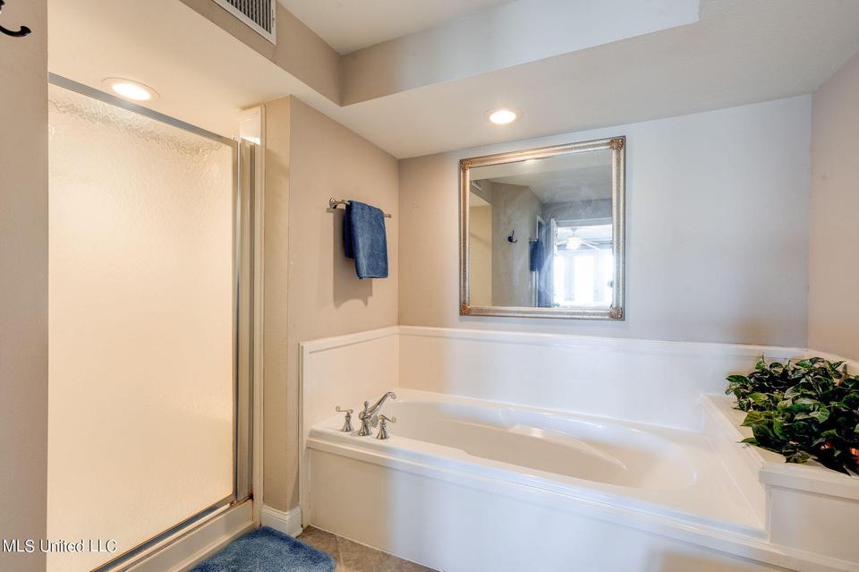  2046 Beach Blvd #315, Biloxi, MS 39531 photo 22