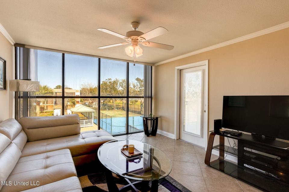  2046 Beach Blvd #315, Biloxi, MS 39531 photo 5