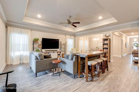7028 Glen Eagle Dr, Biloxi, MS 39532 photo 3