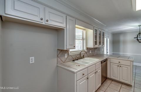2032 S Cobblestone Cv, Brandon, MS 39042 photo 16