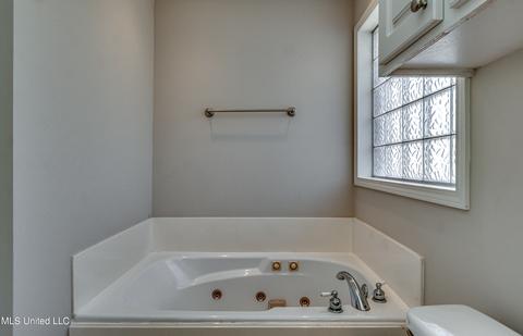 2032 S Cobblestone Cv, Brandon, MS 39042 photo 23