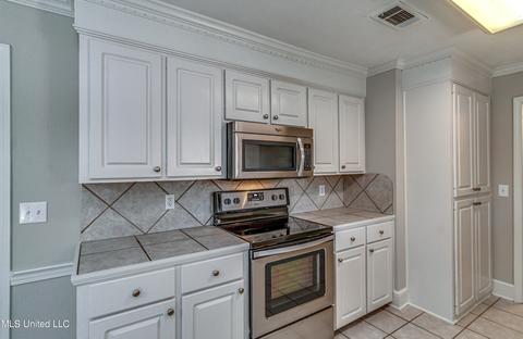 2032 S Cobblestone Cv, Brandon, MS 39042 photo 14