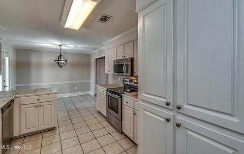 2032 S Cobblestone Cv, Brandon, MS 39042 photo 18