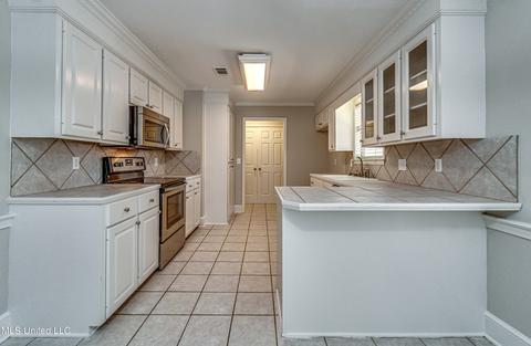 2032 S Cobblestone Cv, Brandon, MS 39042 photo 12