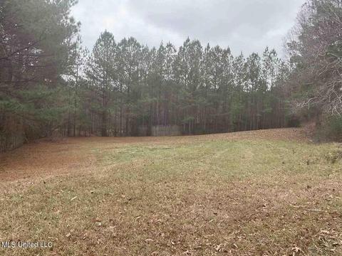 210 Dickens St, Carthage, MS 39051