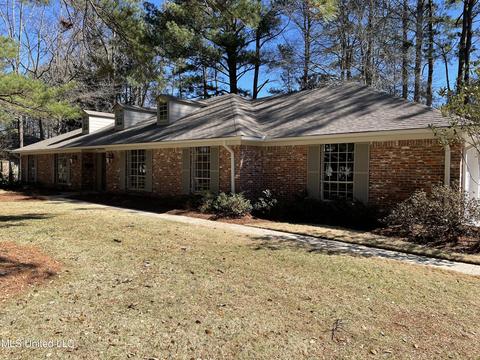2229 Greenbriar Dr, Jackson, MS 39211 photo 2