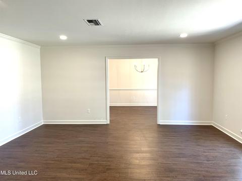 2229 Greenbriar Dr, Jackson, MS 39211 photo 4