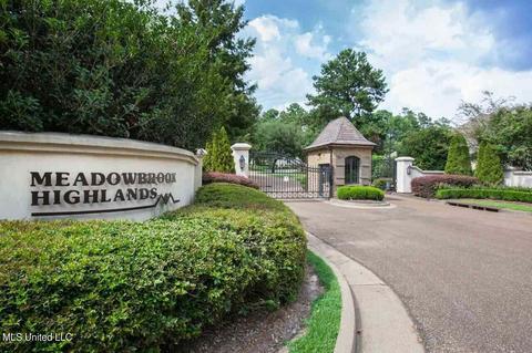 3 Crestview Cv, Jackson, MS 39211 photo 2