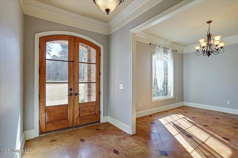 135 Hunter Trl, Florence, MS 39073 photo 7