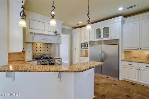 135 Hunter Trl, Florence, MS 39073 photo 14