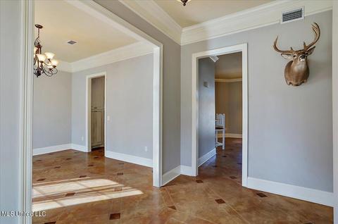 135 Hunter Trl, Florence, MS 39073 photo 8