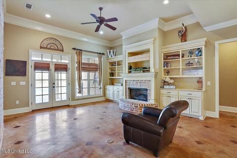 135 Hunter Trl, Florence, MS 39073 photo 9