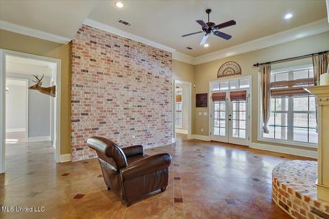 135 Hunter Trl, Florence, MS 39073 photo 12