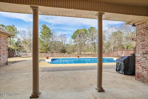 135 Hunter Trl, Florence, MS 39073 photo 56