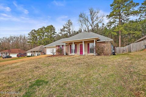 706 Tatum Dr, Florence, MS 39073 photo 2