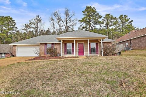 706 Tatum Dr, Florence, MS 39073 photo 1
