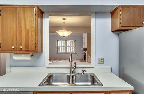 107 River Pl, Jackson, MS 39211 photo 5