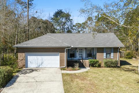 568 Ahuli Pl, Diamondhead, MS 39525 photo 1