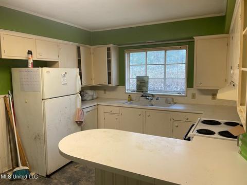 735 Gardner St, Jackson, MS 39206 photo 8