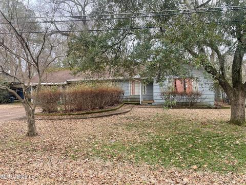 735 Gardner St, Jackson, MS 39206 photo 1