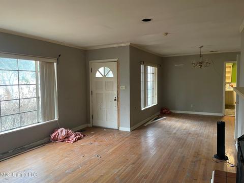 735 Gardner St, Jackson, MS 39206 photo 4