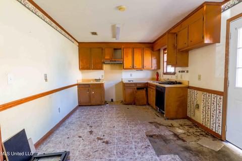 197 Rolling Hills Blvd, Florence, MS 39073 photo 9
