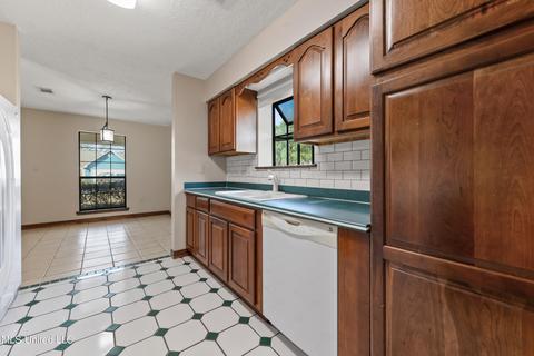 405 Saint Augustine Ave, Long Beach, MS 39560 photo 10