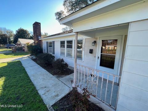 1765 Ridgeway Dr, Biloxi, MS 39531 photo 4