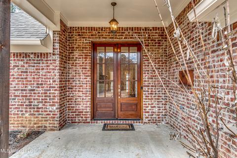 1 Lenox Ct, Jackson, MS 39211 photo 2
