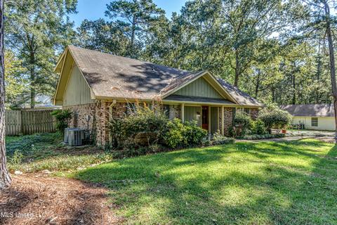 200 Whippoorwill Rd, Brandon, MS 39047