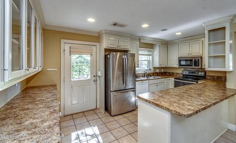 200 Whippoorwill Rd, Brandon, MS 39047 photo 9