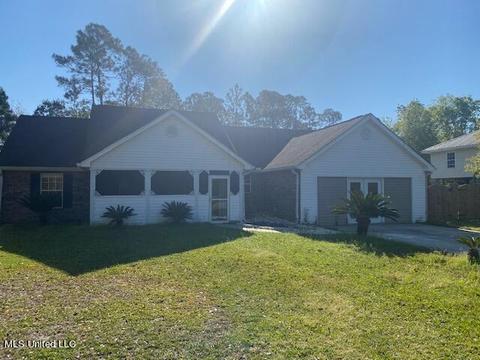 7104 Holly St, Bay Saint Louis, MS 39520